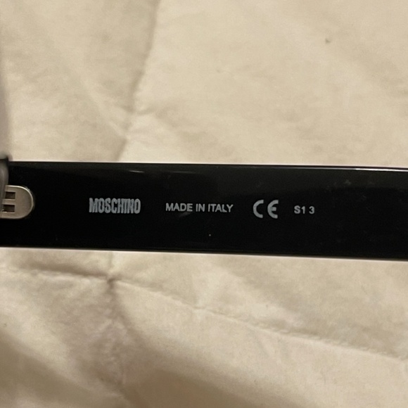 Moschino sunglasses main image 5